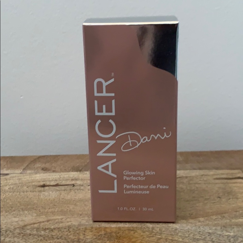 Lancer Dani Glowing Skin Perfector